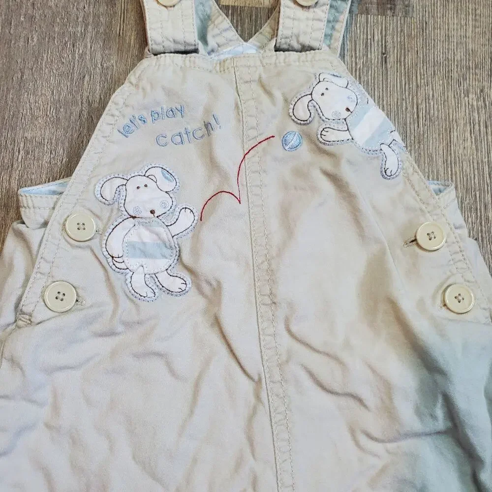 𝅺The childrens place two 3-6 months overalls